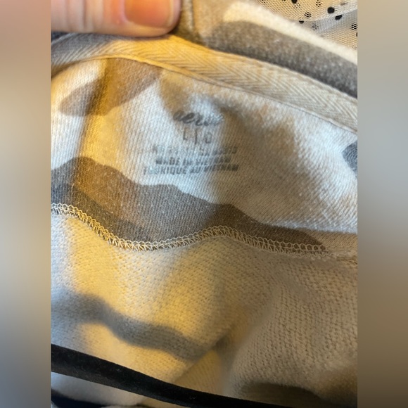 Camo Large Arie Hoodie - Picture 3 of 3